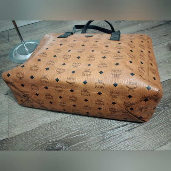 MCM Bags - Picture 12 of 16